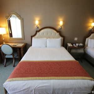 Grand-Floridian-Standard-Room-12