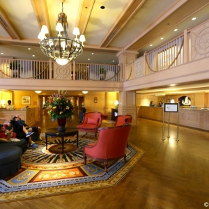 Yacht-Club-Lobby-16