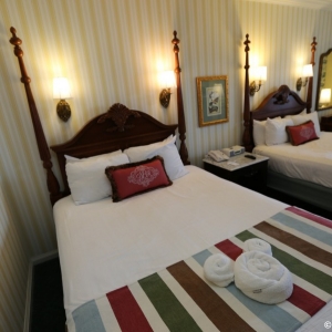 Boardwalk-Inn-Standard-Room-11