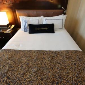 Disneyland-Hotel-Standard-Room-27