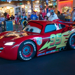 Cars-Land-07