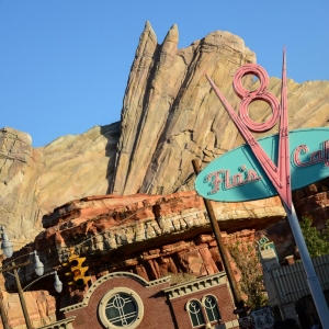 Cars-Land-33