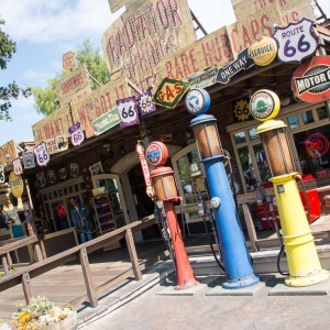 Cars-Land-40