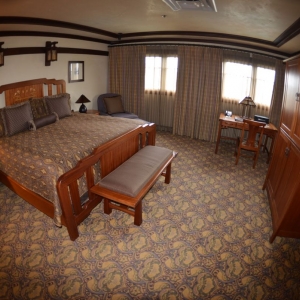 Grand-Californian-Suite33