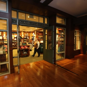 Media 'Acorn-Gifts-11' in category 'Grand Californian Store'