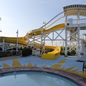 Paradise-Pier-Pool-13