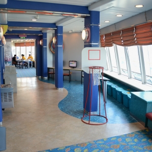 09_Royal_Caribbean_Enchantment_of_the_Seas