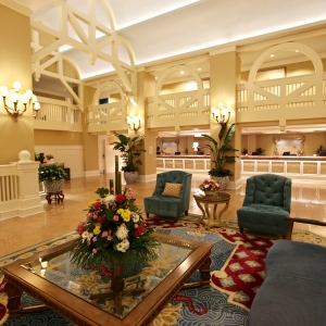 Beach-club-resort-lobby-06