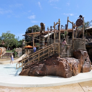 Polynesian-village-pools-rec-09