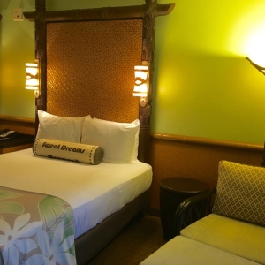 Polynesian-village-standard-room-21