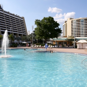 Contemporary-resort-pool-10