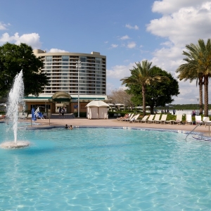 Contemporary-resort-pool-11