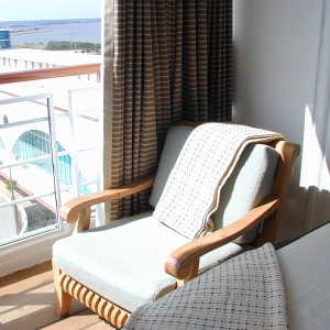 couples villa chair