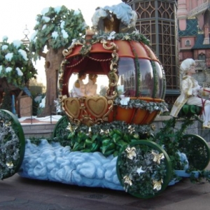 cinderellas carriage-xmas style