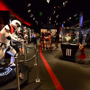 Star-Wars-Launch-Bay-17