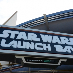 Star-Wars-Launch-Bay-49