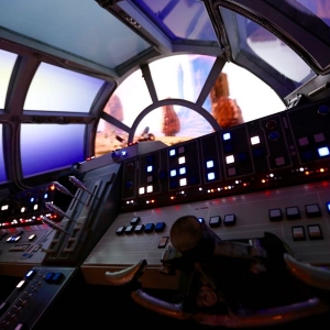 Star-Wars-Millennium-Falcon-023