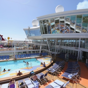 Pools-Recreation-Harmony-of-the-Seas-032