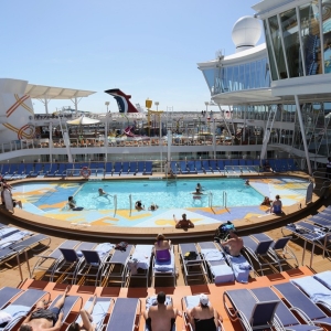 Pools-Recreation-Harmony-of-the-Seas-033