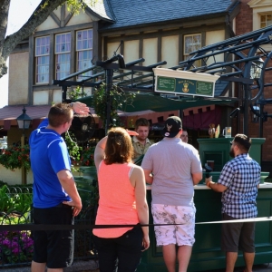 Rose-Crown-Beer-Cart