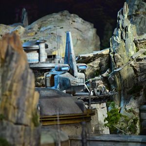 Star-Wars-Land-Model-05