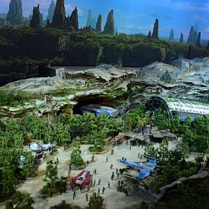 Star-Wars-Land-Model-18