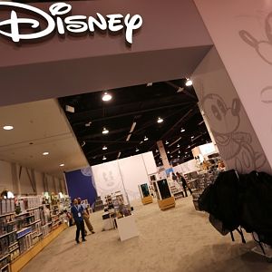 D23Expo-Merchandise-001