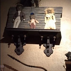 Decor 2- Jock Lindsey's 2017
