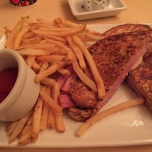 Be Our Guest Lunch 8 - MK 09-07-2017