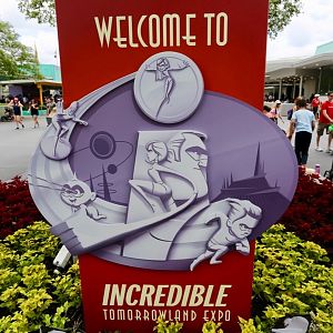 Incredible Tomorrowland Expo-001