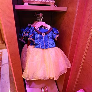 Bibbidi Bobbidi Boutique-009