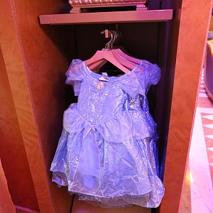 Bibbidi Bobbidi Boutique-011