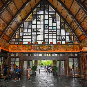 Aulani-Lobby-008