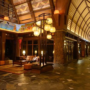 Aulani-Lobby-011