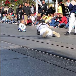 Photopass On Main St_MK_Disney 2018