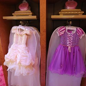 Bibbidi-Bobbidi-Boutique-001