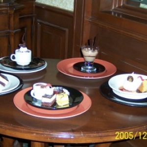 Alfredo's - Dessert tray