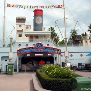 Min and Bill's Dockside Diner