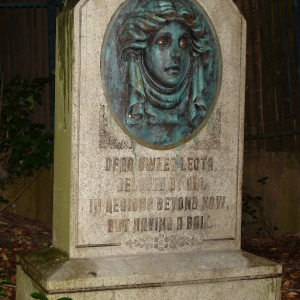 Haunted Mansion Madam Leota Gravestone