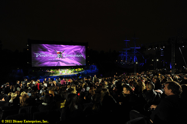 03_113815443JF212_World_Premie