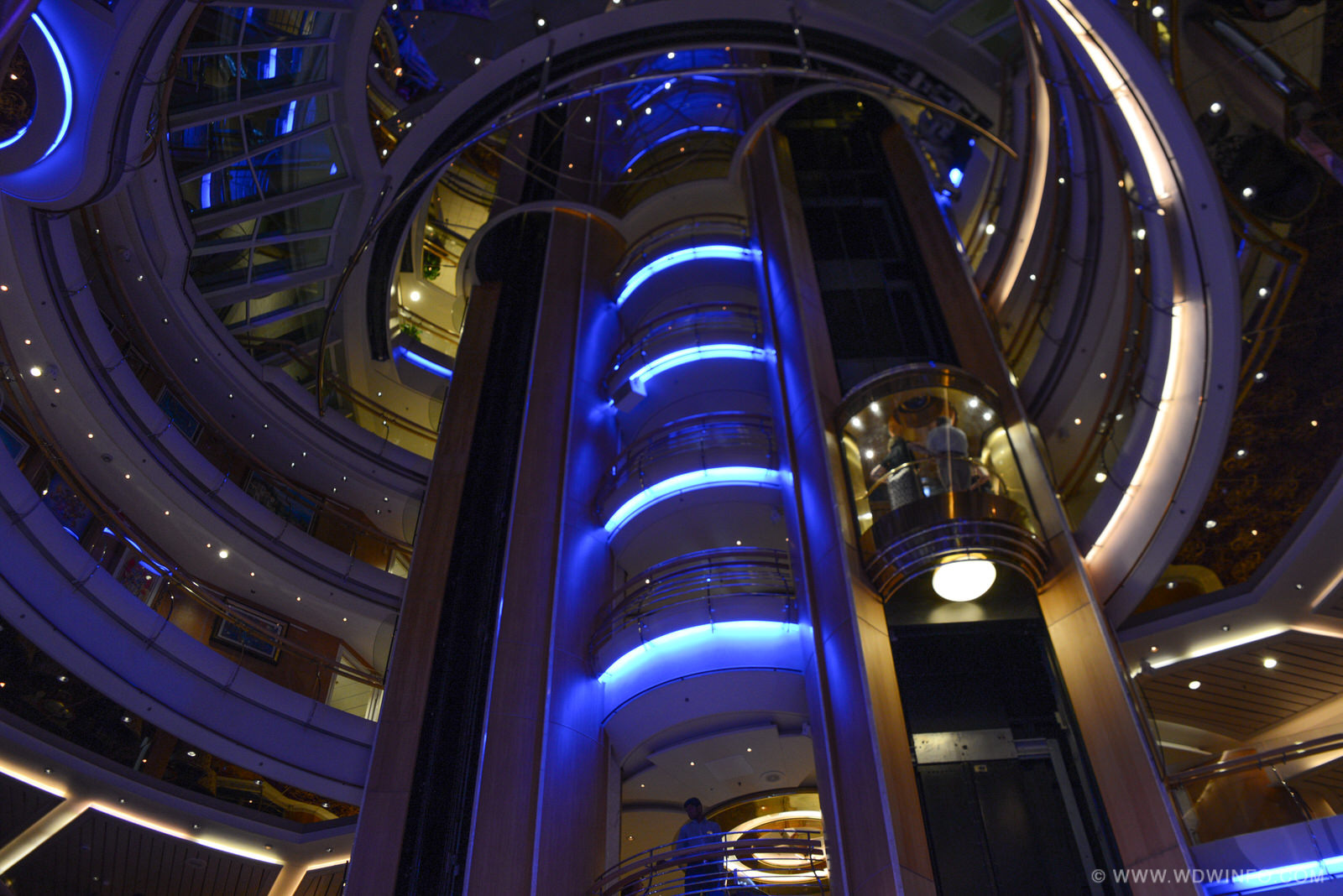 03_Royal_Caribbean_Enchantment_of_the_Seas