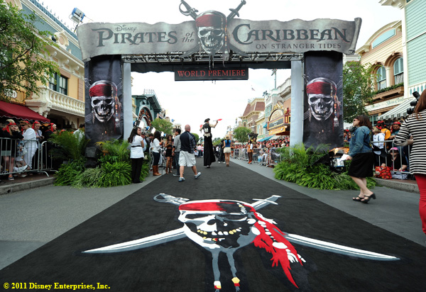 11_113815443JF092_World_Premie