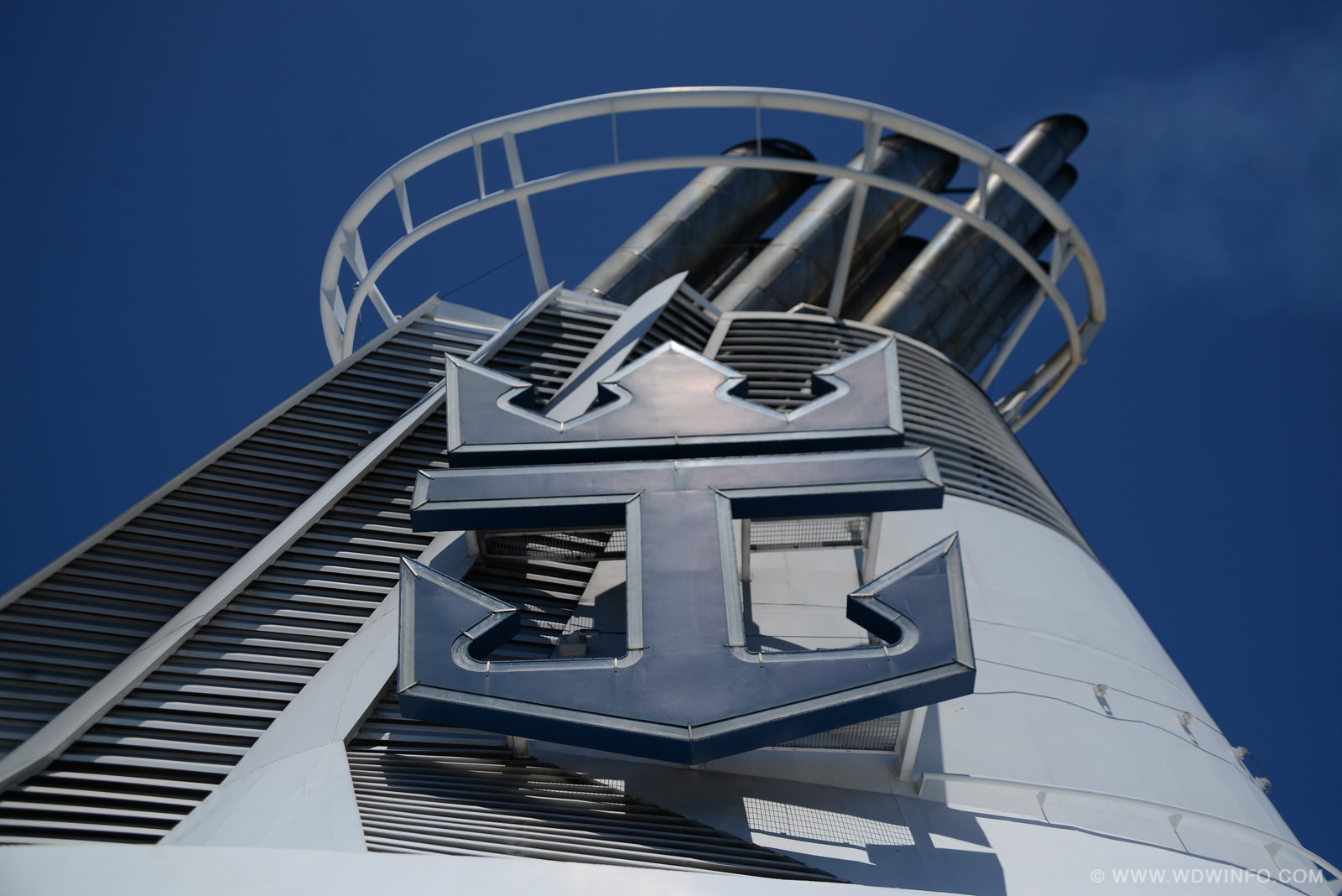 14_Royal_Caribbean_Enchantment_of_the_Seas