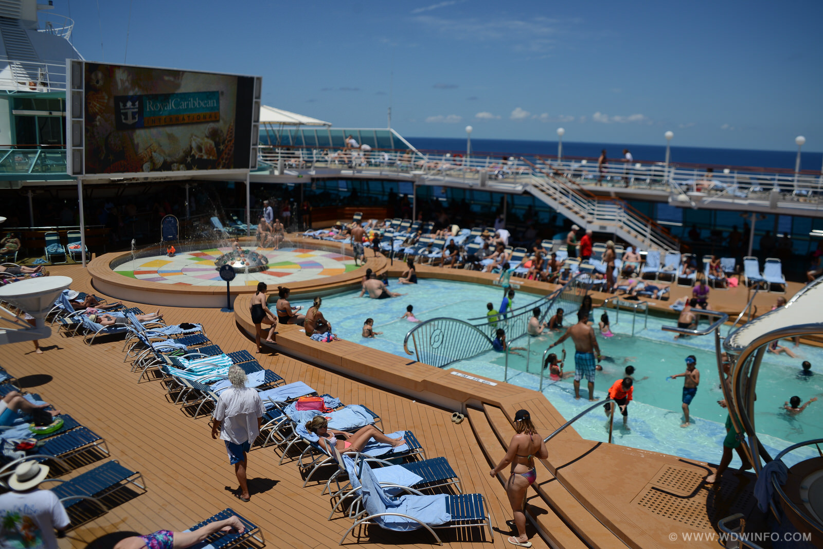 19_Royal_Caribbean_Enchantment_of_the_Seas