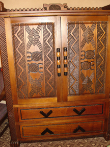 1_Dresser