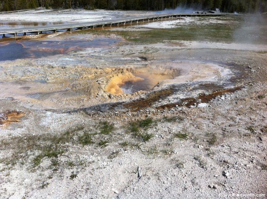 2-Upper-Geyser-Basin-008