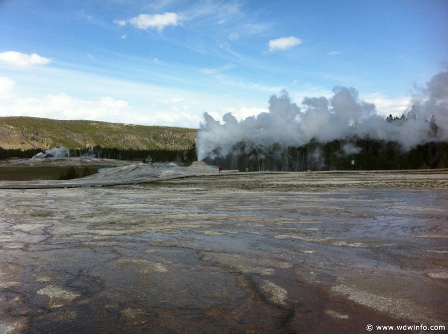 2-Upper-Geyser-Basin-012