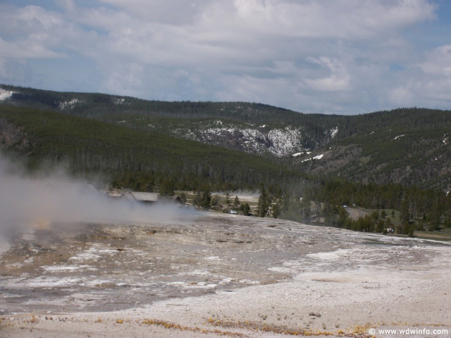 2-Upper-Geyser-Basin-053