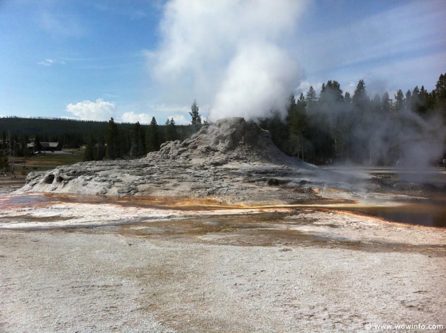 2-Upper-Geyser-Basin-058