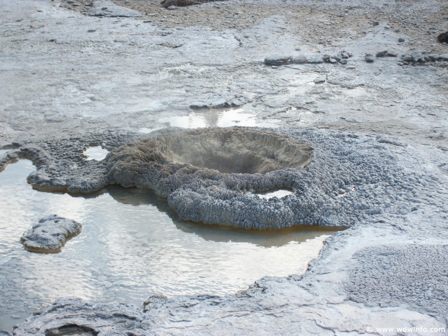 2-Upper-Geyser-Basin-066